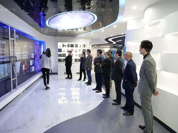 成都天府新區(qū)新能源新材料產(chǎn)業(yè)功能區(qū)管委會(huì)及浩旺集團(tuán)領(lǐng)導(dǎo)到訪(fǎng)臣通